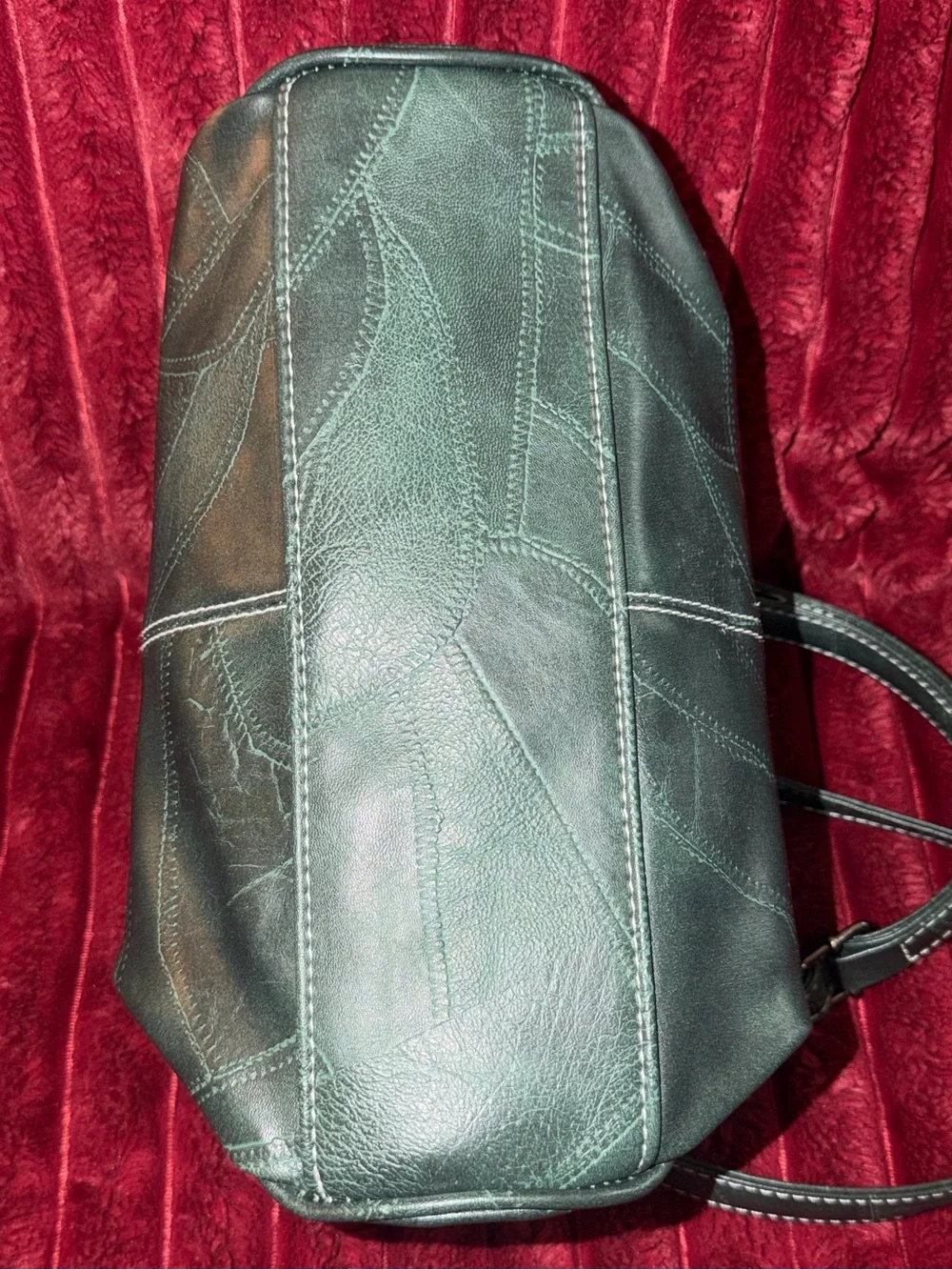 Vintage-Style Dark Green Leather Kiss-Lock Crossbody Bag